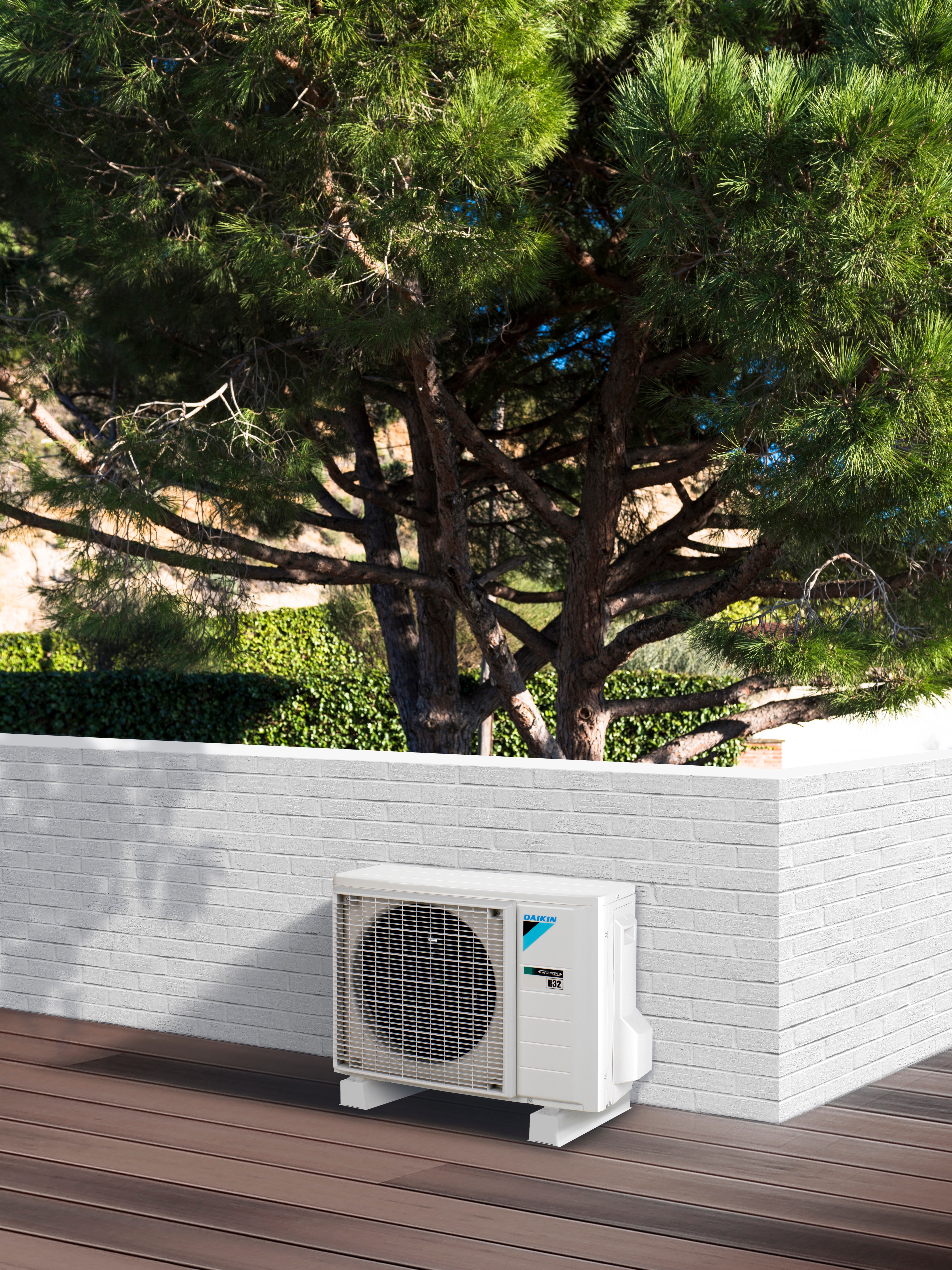 Groupe extérieur de solution sur la terrasse