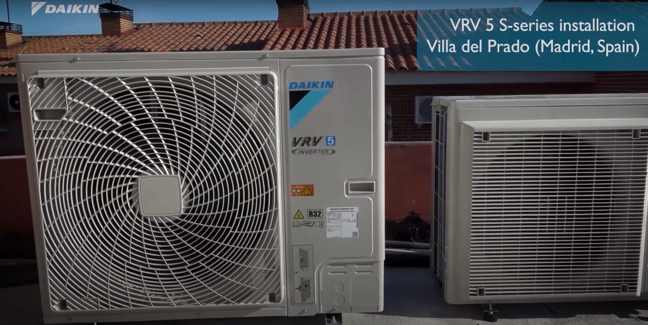 VRV 5 S-serie unit op het dak in Madrid